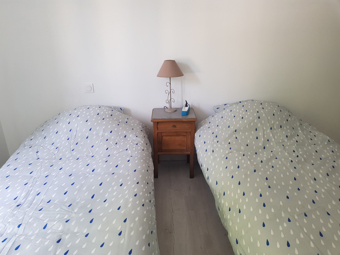 Bedroom 3, Lourdes Guesthouse, Hautes-Pyrénées