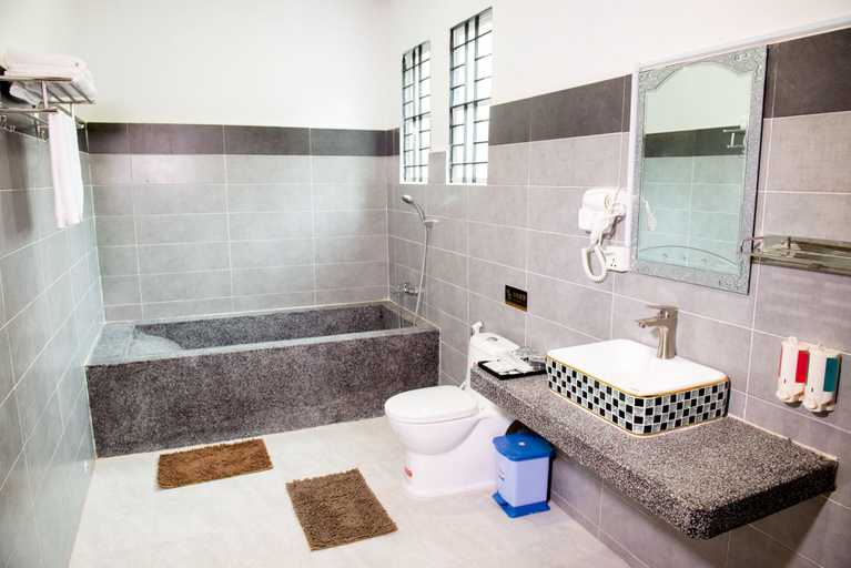 Bathroom 3, Mei Mei Da Hotel, Siem Reap