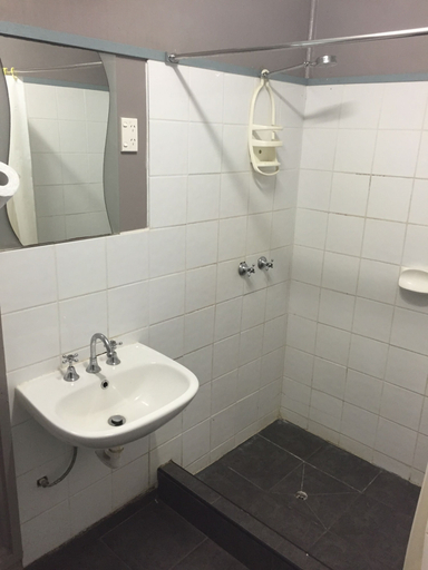 Bathroom 3, Capricornia Motel, Fannie Bay