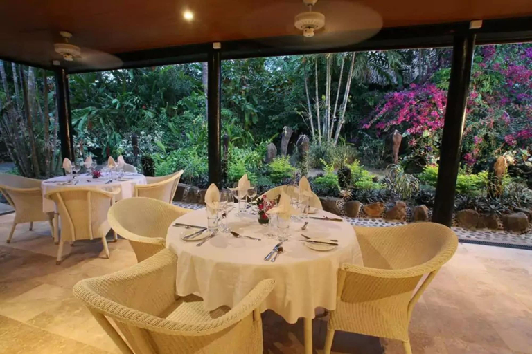 Food & Drinks 5, The Fiji Orchid, Ba