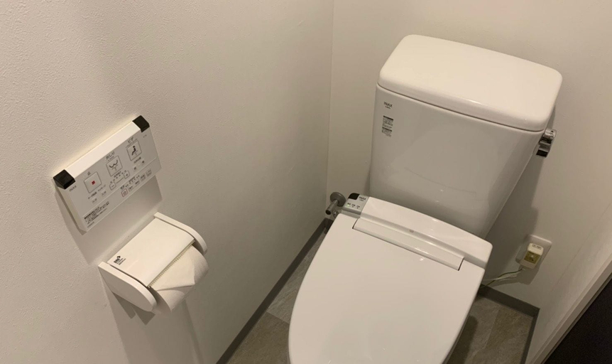 Bathroom 4, Mr.KINJO GOLDEN CATS, Ishigaki