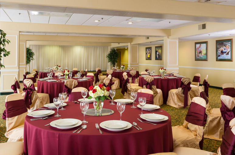 Food & Drinks 4, River Terrace Resort & Convention Center, Sevier