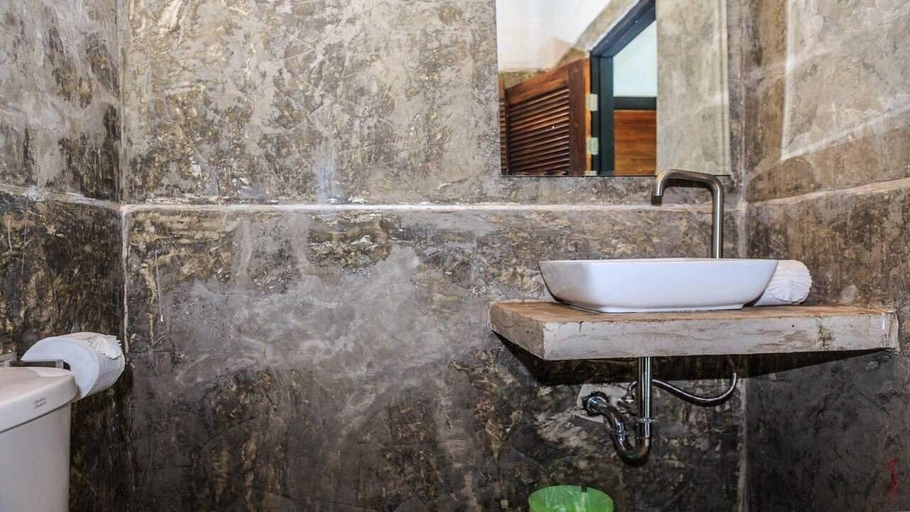 Bathroom 3, Master Jay Resotel, Phuket Island