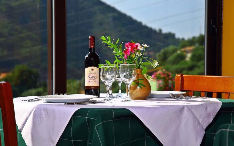 Food & Drinks 5, Borgo San Francesco, Messina