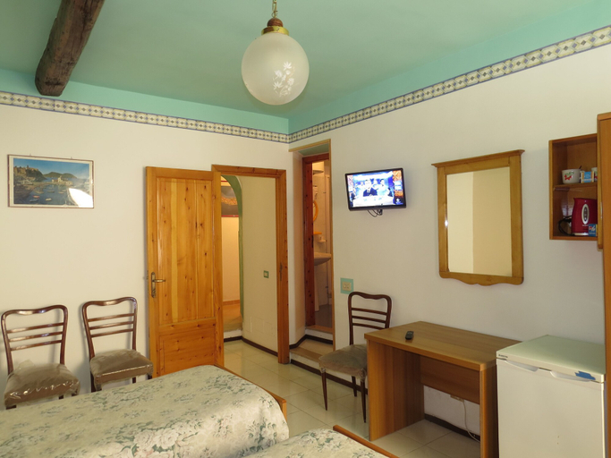 Bedroom 4, Casa Vittorio, Messina