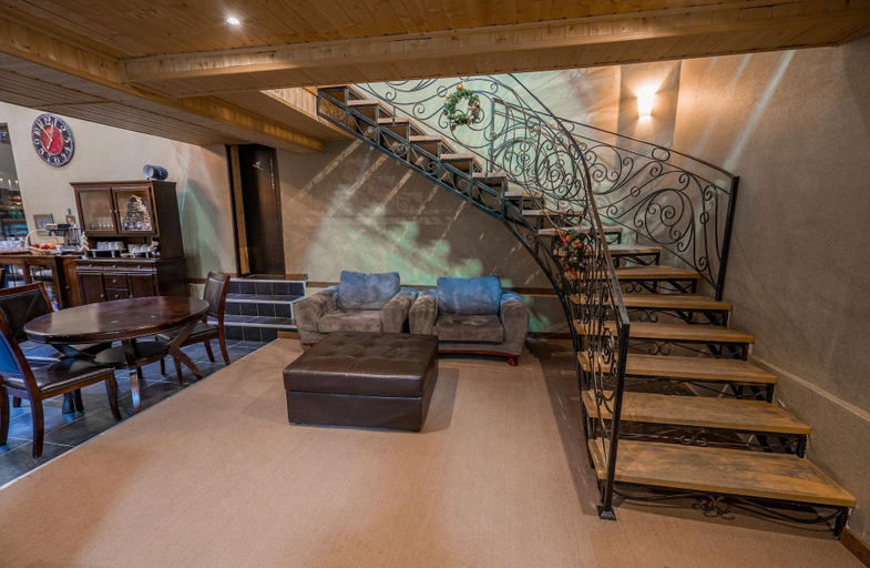 Public Area 2, Good Aura Hotel, Kazbegi