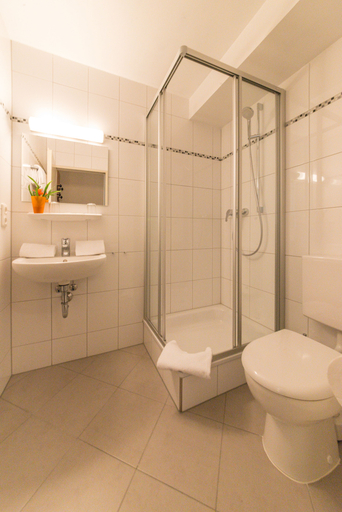 Bathroom 5, Hotel Fidelio, München