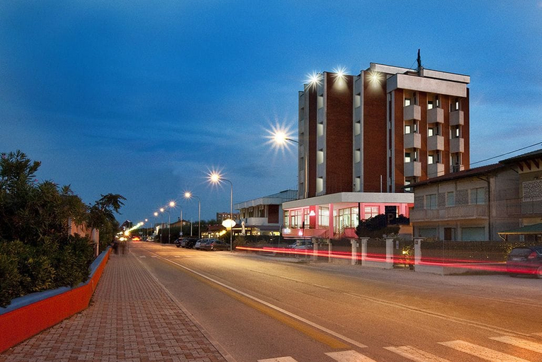Exterior & Views 2, Hotel Ambassador, Pesaro E Urbino