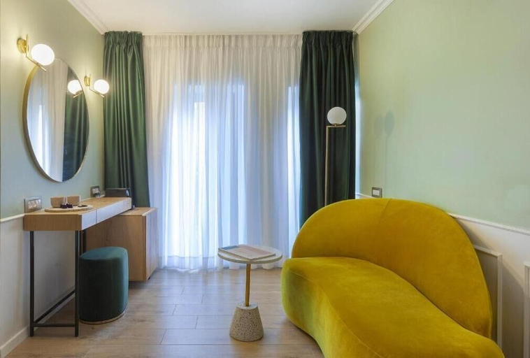 Bedroom 3, De Cardo, Jerusalem