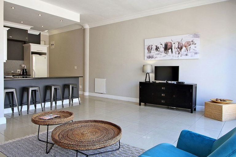 Others 5, Hill House 1 Bedroom, City of Cape Town