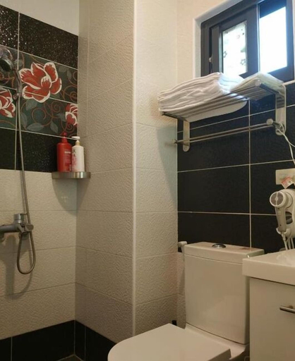 Bathroom 2, Sun Moon Lake Crown Yu Hotel, Nantou