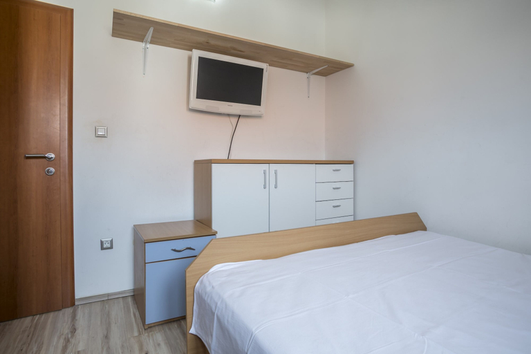 Bedroom 5, Luxury Spacious apt Near Znjan Beach w sea View, Split