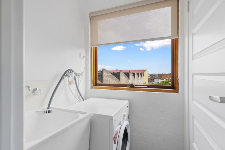 Bathroom 4, Hideaway on George, Launceston - Pt B