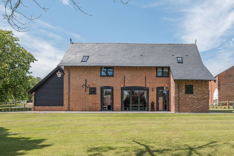 Exterior & Views 2, Chapel Cottage, Pond Hall Farm, Hadleigh, Suffolk