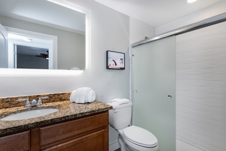 Bathroom 3, Coconut Palms Beach Resort II, an Ascend Collection Hotel, Volusia