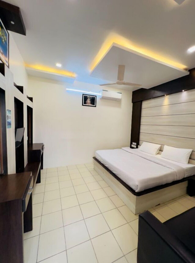 Bedroom 3, Ritumbraha Hotel & Resort, Alwar