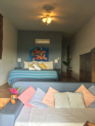 Bedroom 3, El Jardin Hotel & Restaurant, Tola