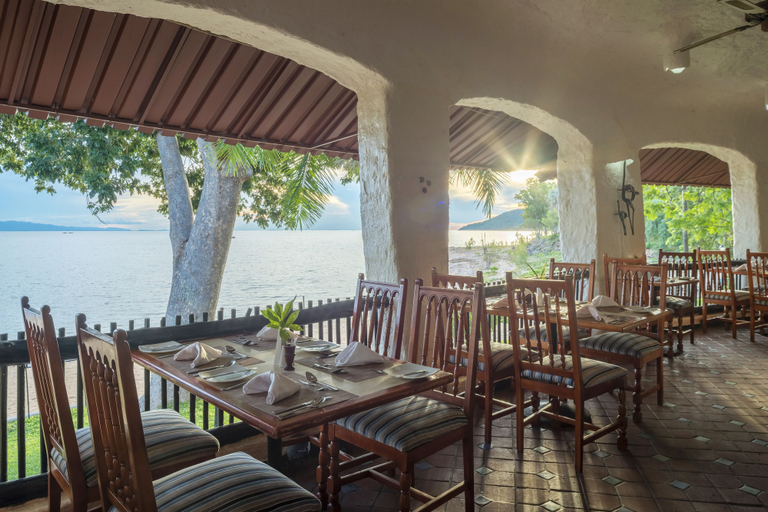 Food & Drinks 5, Caribbea Bay Resort, Kariba