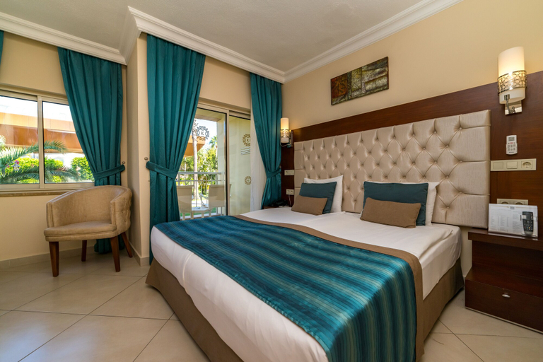 Bedroom 4, Kamelya Aishen Club, Manavgat