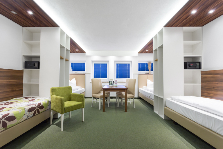 Bedroom 2, Hotel Alea City, Pfaffenhofen an der Ilm