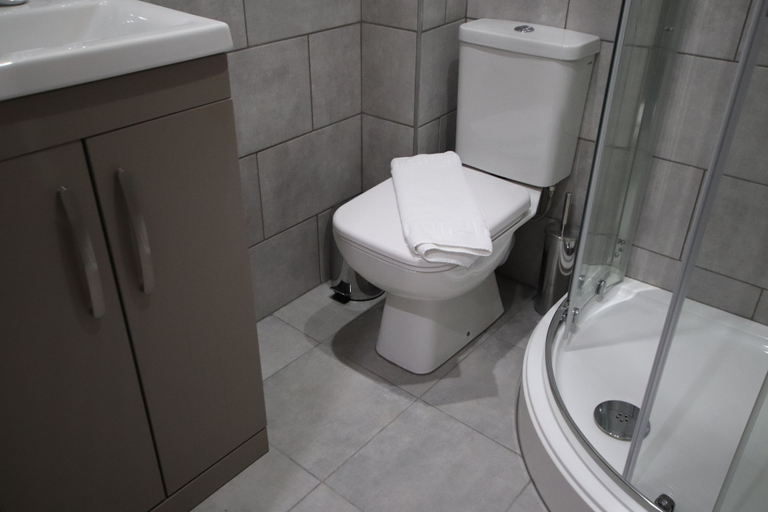 Bathroom 3, Halifax House Apartments, Calderdale