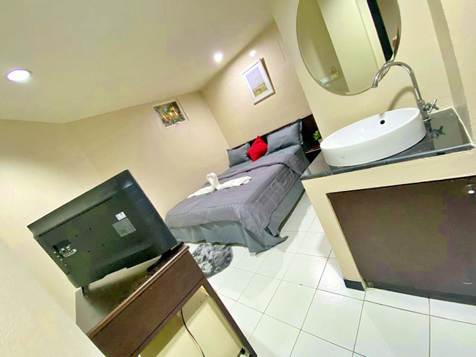 Others 5, CheQinn Beds Sukhumvit 4, Khlong Toey