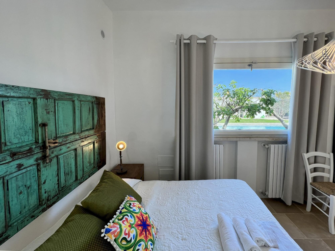 Bedroom 3, TD Dimora del Giglio With Organic Garden With Pool, Brindisi