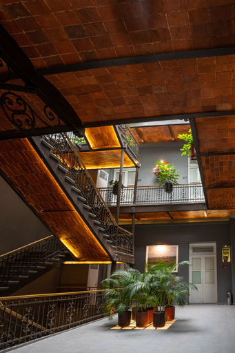 Others 5, Hotel Principal, Mexico City