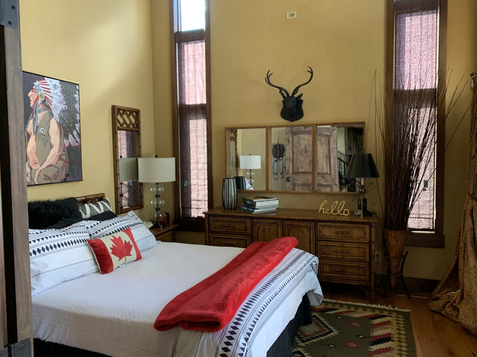 Bedroom 3, Chateau Elise, Division No. 15