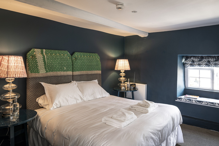 Bedroom 2, The Swan Inn, Oxfordshire