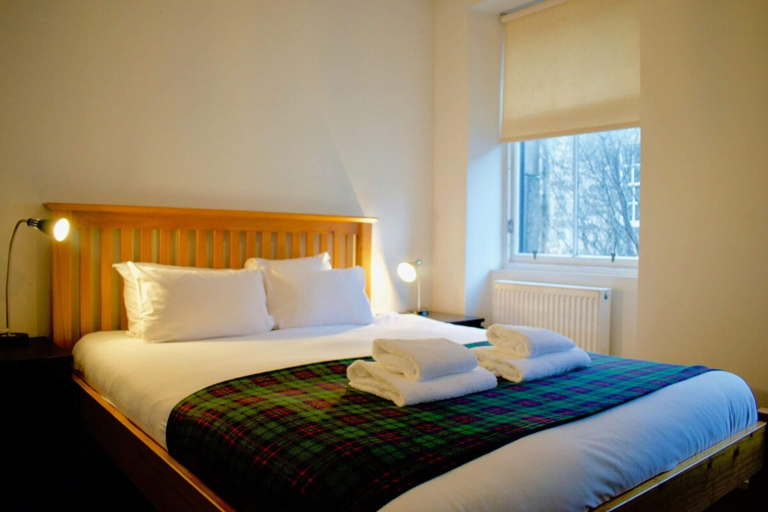 Bedroom 2, Central Apartment for the Fringe, Edinburgh