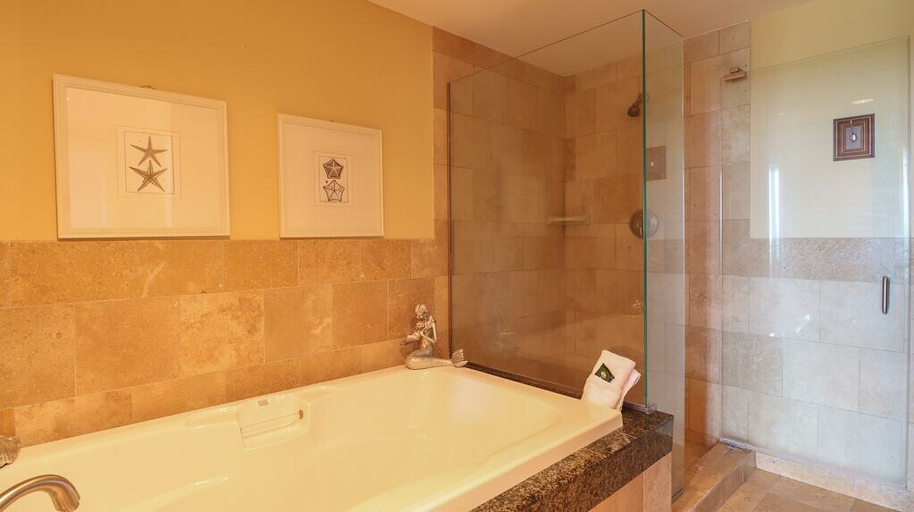 Bathroom 5, Ocean Club 203, Harrison