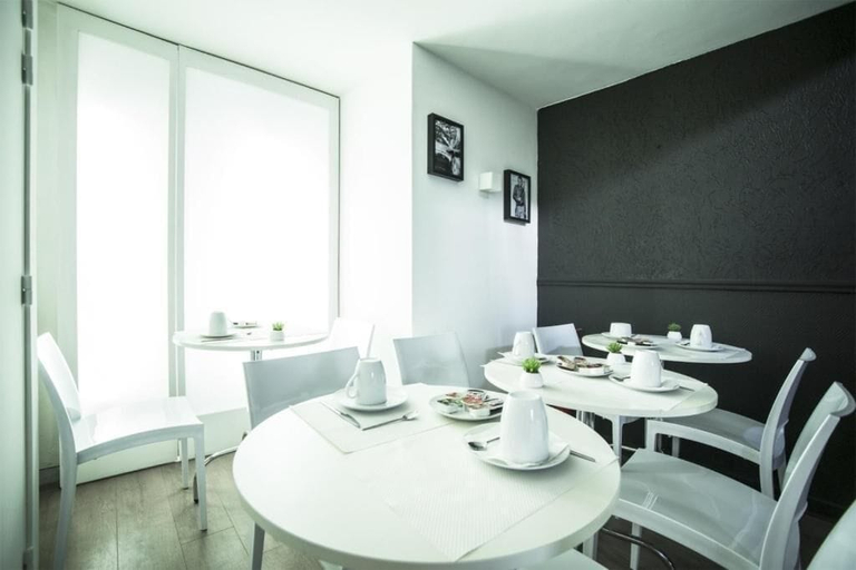 Others 5, Hotel Schtak, Alpes-Maritimes