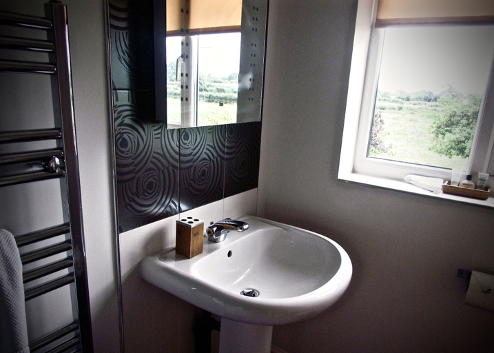Bathroom 4, The Moorhead Bed & Breakfast, Shropshire