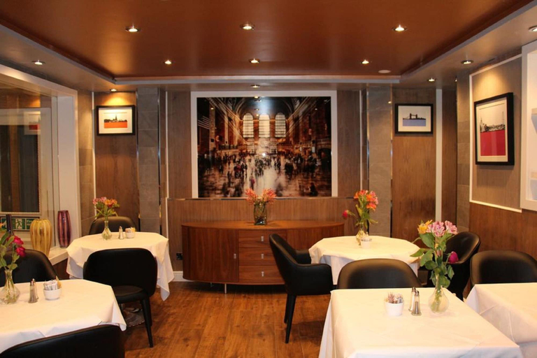 Food & Drinks 5, Cheshire Hotel, London