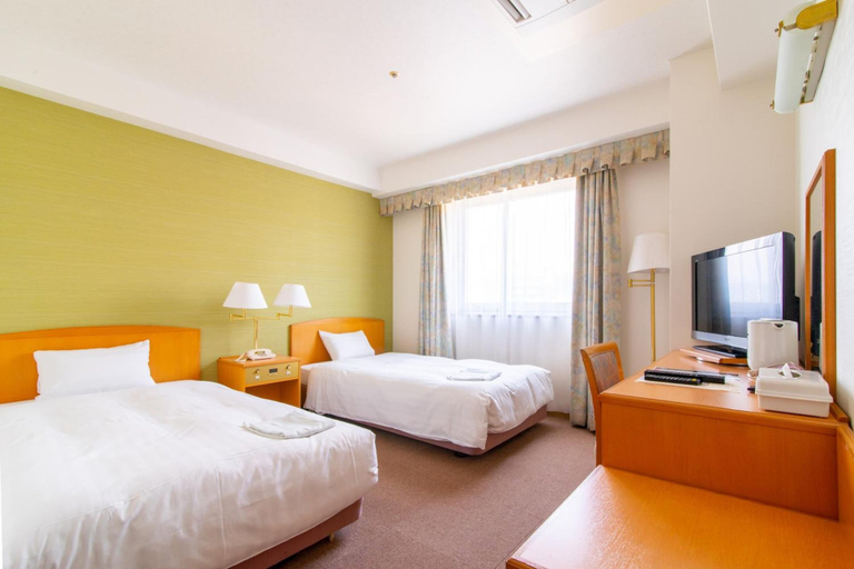 Bedroom 3, Bright Park Hotel, Kōchi