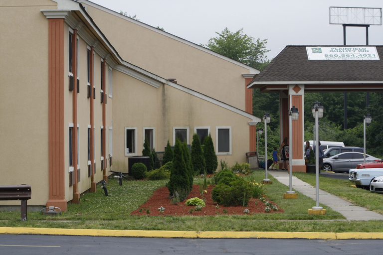 Exterior & Views, Quality Inn Plainfield I-395, Windham