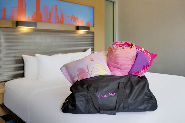 Bedroom 3, Aloft by Marriott Milwaukee Downtown, Milwaukee