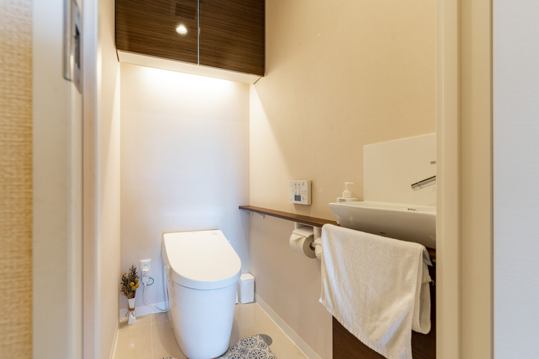 Bathroom 4, OceanResort Maedamisaki, Onna