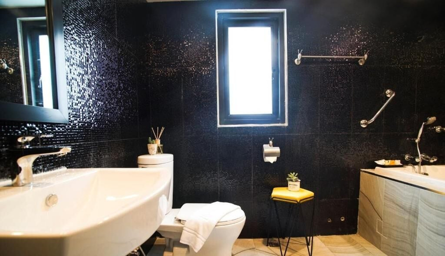 Bathroom 3, The Hive Chiang Mai, Muang Chiang Mai