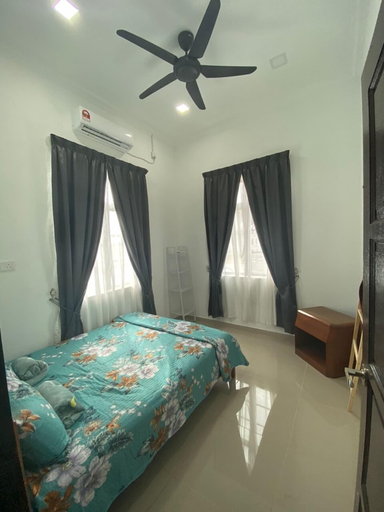 Bedroom 2, Homestay Tok Bali, Pasir Putih