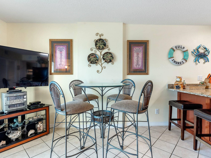 Food & Drinks, Royal Palms by Bender Vacation Rentals, Baldwin