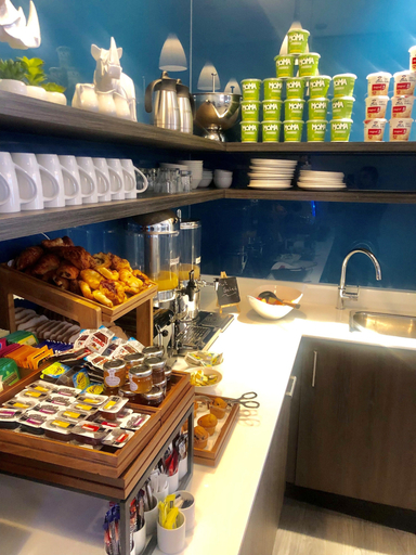 Food & Drinks 5, Best Western Plus Vauxhall Hotel, London