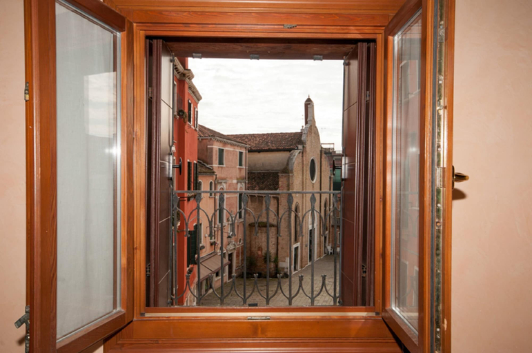 Others 5, Doge Morosini Palace, Venezia