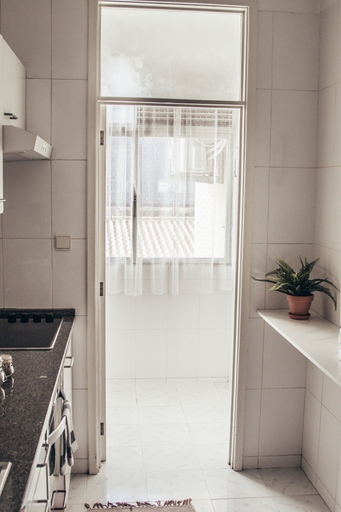 Bathroom 2, Spot Apartments, Porto