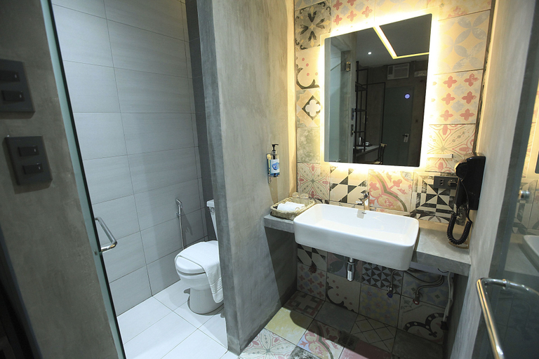 Bathroom 4, Zenvea Hotel Coron, Coron