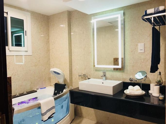 Bathroom 4, Saxophone Suites, Muharraq