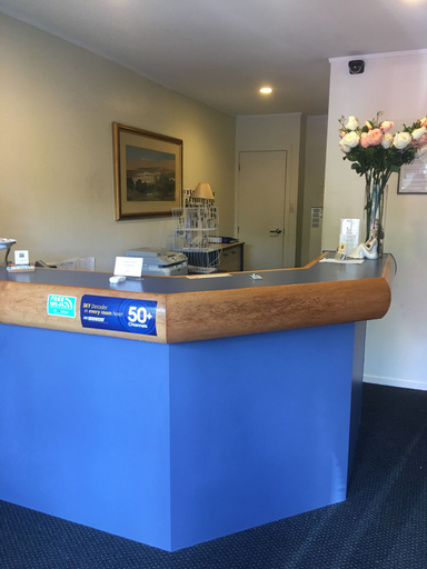 Others 5, Cornwall Park Motor Inn, Waitakere