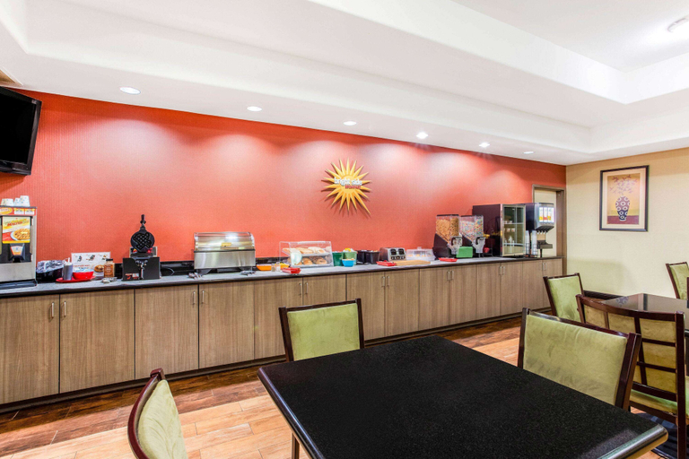 Food & Drinks 5, La Quinta Inn & Suites by Wyndham Ennis, Ellis