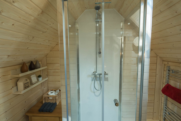Bathroom 4, Punch Tree Cabins, Outdoor Bath & Wood Burner, South Lanarkshire